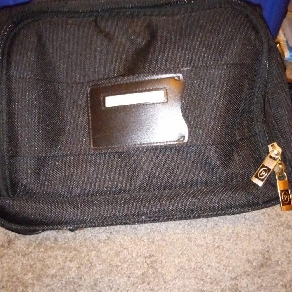 Travel tote - Picture 3 of 5